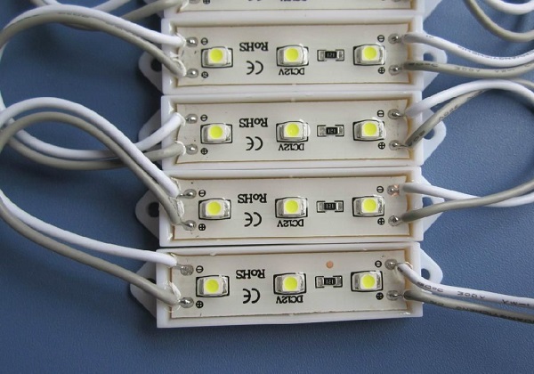 LED模組一般用什么膠水？